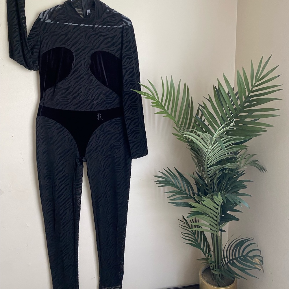 Gsuwoo Jumpsuit (Sexy see through)